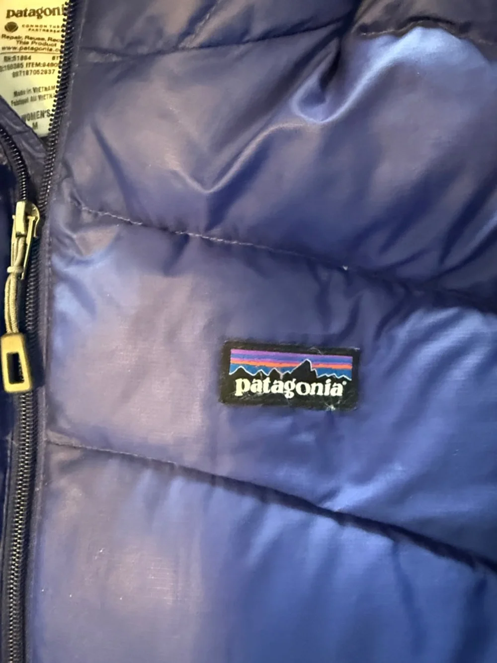 Patagonia women’s down jacket - Picture 3 of 5